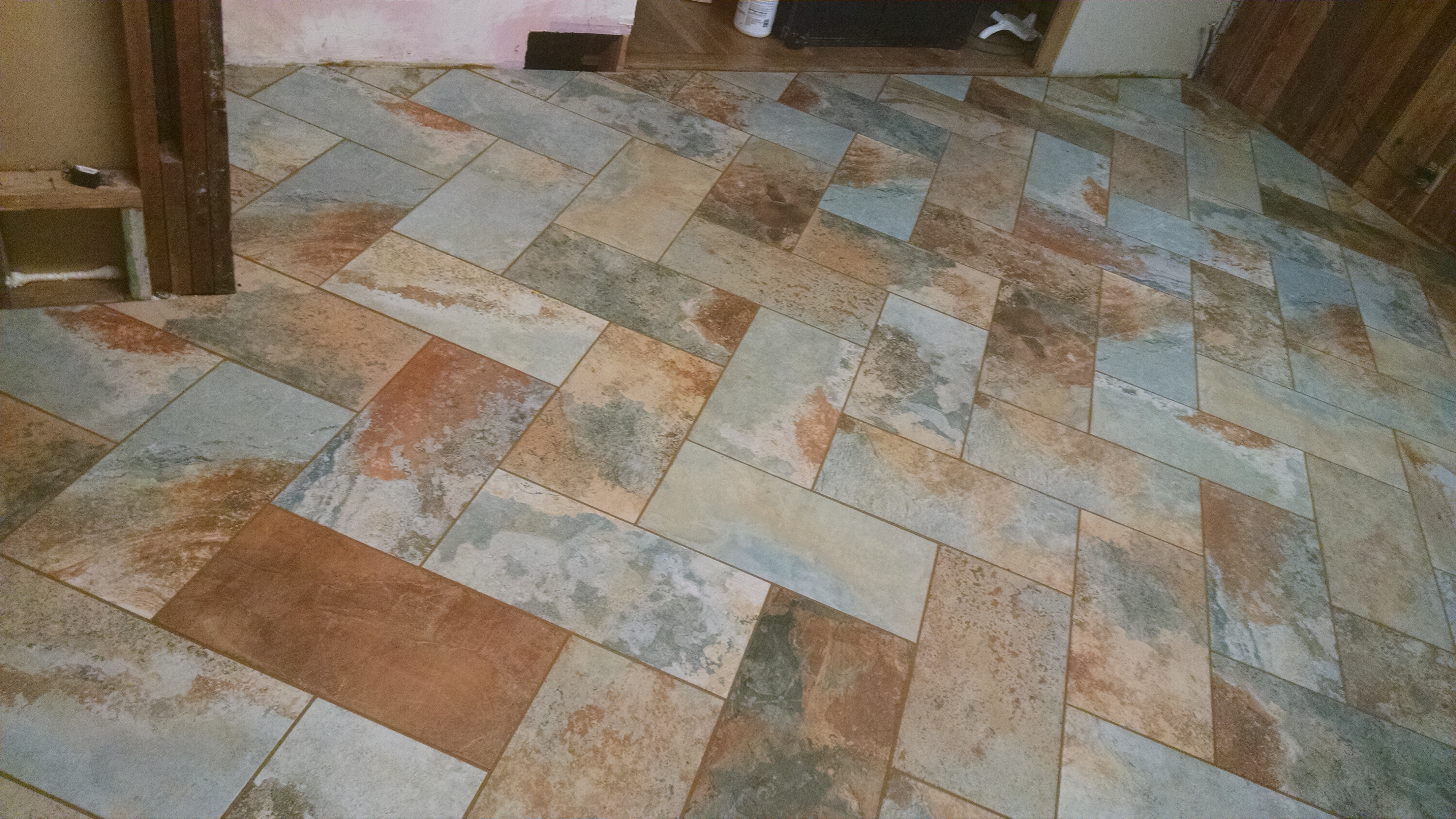 Slate tiled kitchen floor