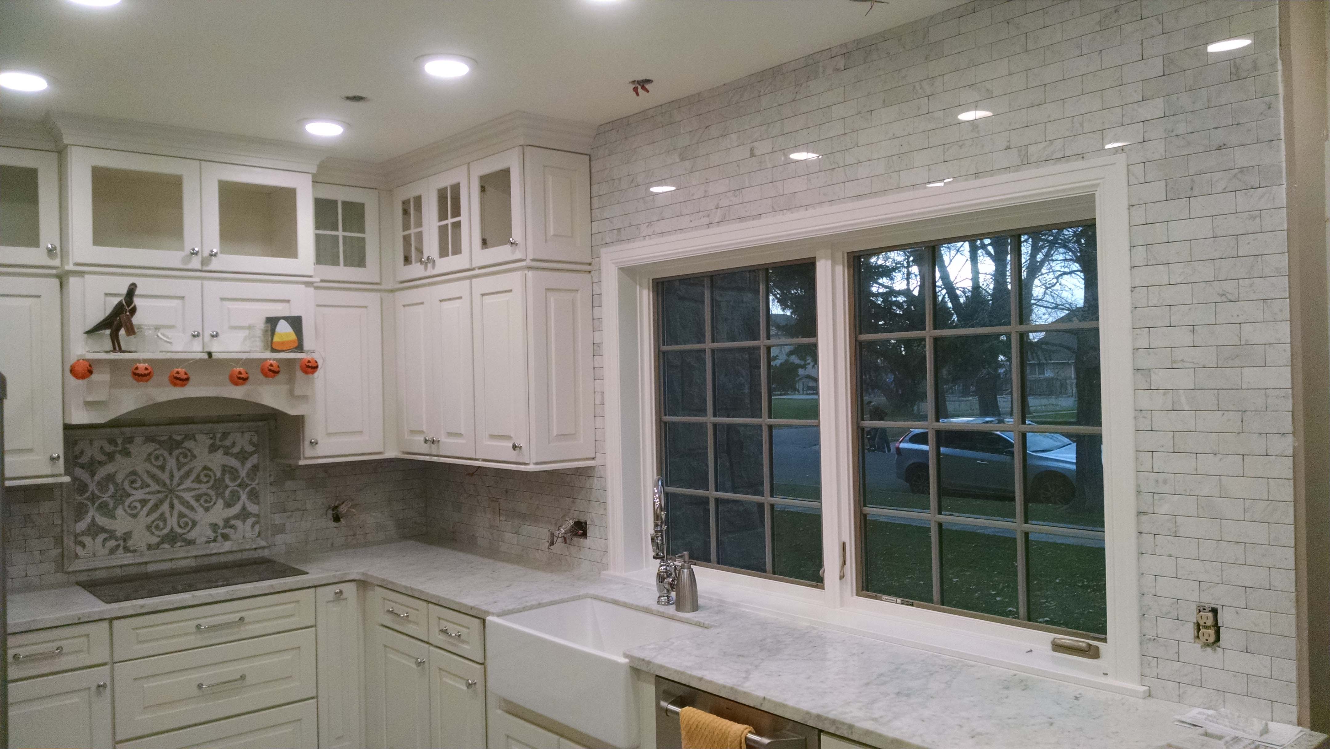 Marble kitchen backsplash